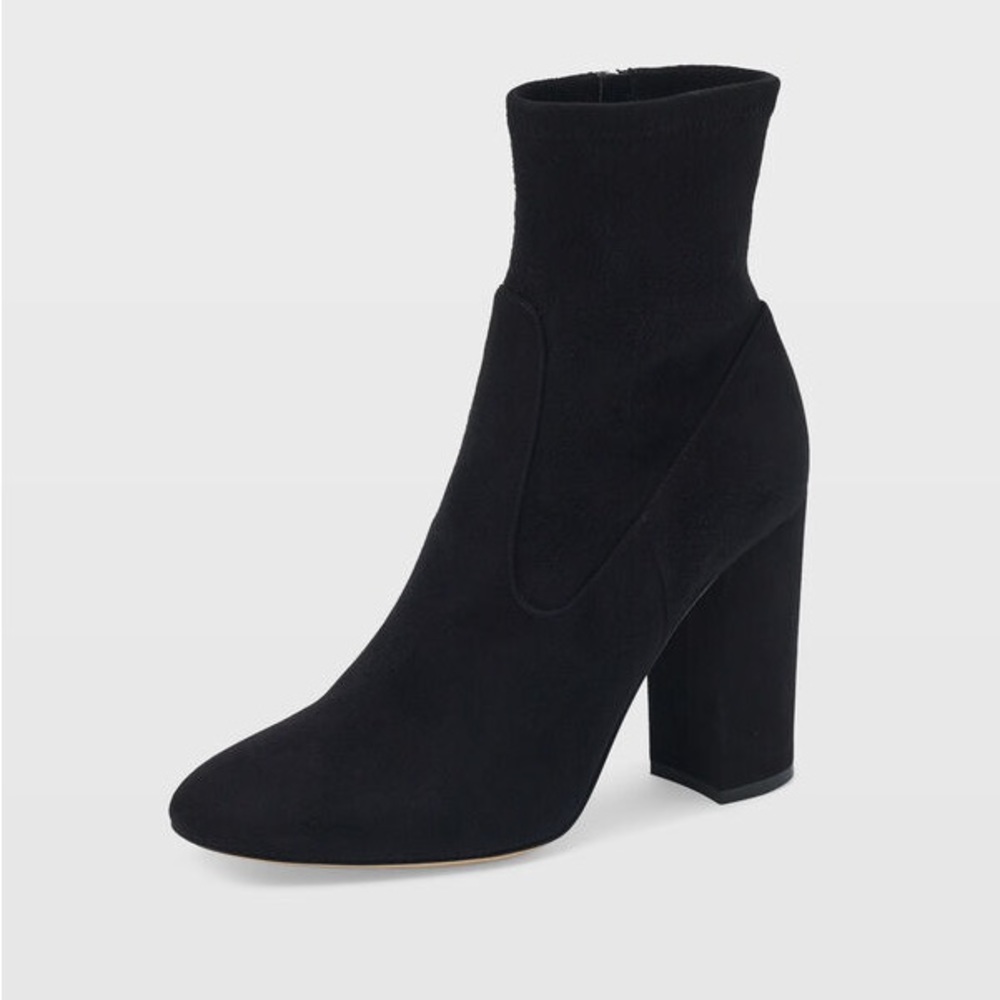 ✨ Club Monaco Senella Heeled Ankle Bootie ✨